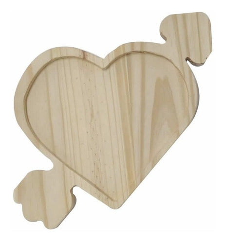 Heart-Shaped Wooden Plate with Arrow by Mundo Pino 0