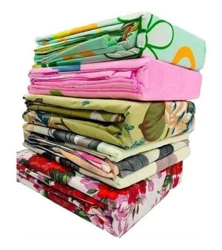 Tuyen Comforting Printed Bed Sheets Set for One and a Half Bed - Wholesale Pack of 6 0