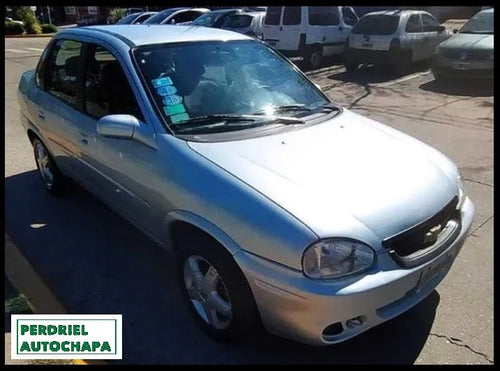 Parrilla Chevrolet Corsa 1996/03 Con Nido De Abeja. 1