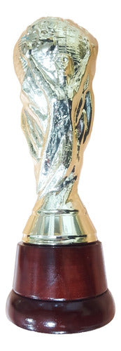 Trofeo Copa Mundo Qatar 2022 Plástic Dorada Base Madera 23cm 0