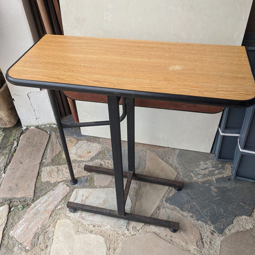 Mesa Auxiliar Articulada Hierro Y Madera. Borde De Goma 3