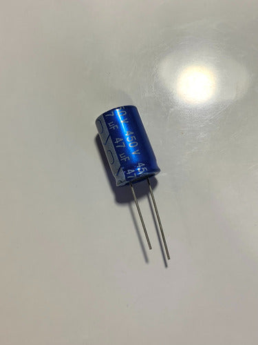 J&B Capacitor Electrolitico 47uf X 450v 105º 1