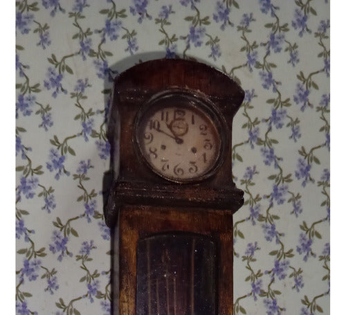 Generic Dollhouse Floor Clock, 1:12 Scale 4