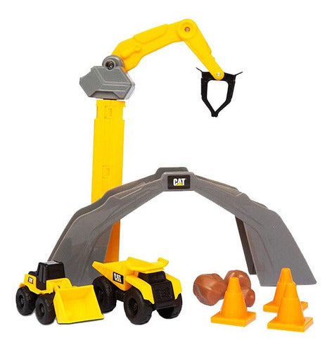 CAT Little Carpet + Construction Bunny Toys Crane 3