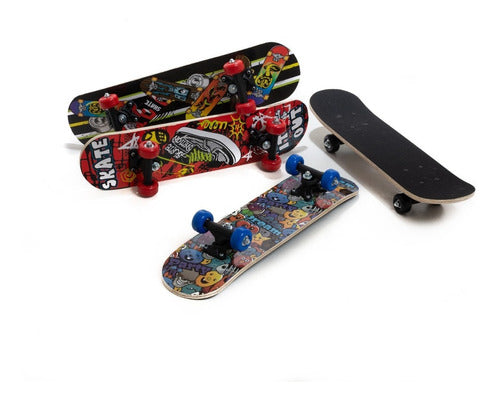 Love Skateboard for Kids with Non-Slip Grip 60*15cm 4 Wheels 0