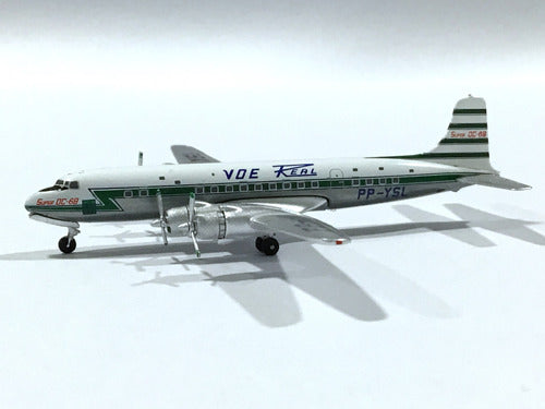 AeroClassics McDonnell Douglas Super DC-6 Scale Model 1