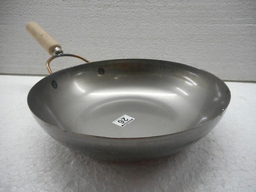 Professional Gastronomic Iron Wok with Reinforced Handle 4