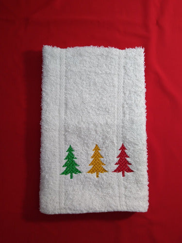 QS Christmas Hand Towel Embroidered 2