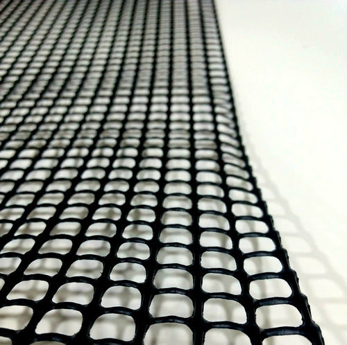 Black Plastic Mesh Enclosure 1.00m Wide x 4m Long 5