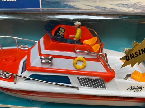 Sports Cruiser Vintage Battery-Operated Yacht Toy 1