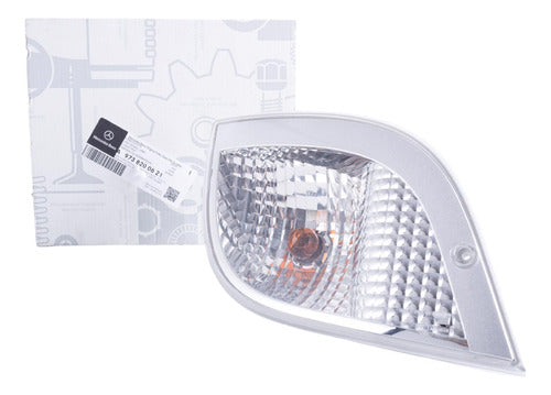 Mercedes-Benz Right Turn Signal Light Atego 1418 0