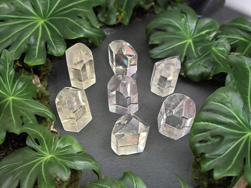 Set of 7 Quartz Crystal Points Tameana 3.5 to 4 cm 4