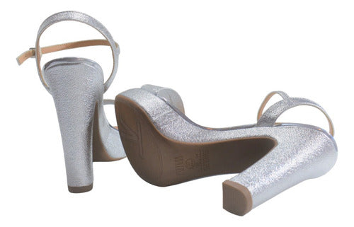Vizzano Women's Gold and Silver Platform High Heel Sandals 7