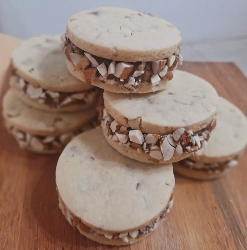 Pista y Chocolate Alfajores De Almendra Artesanales 1