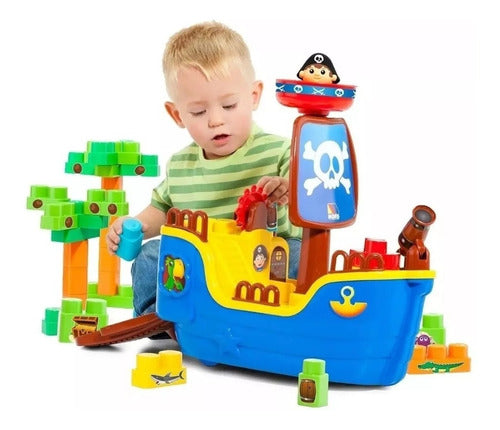 Lionel's Pirate Ship with Giant Blocks - Quepeños 1