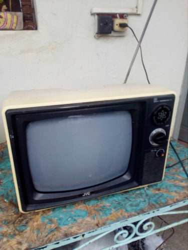 Antiguo Televisor Blanco Y Negro Jvc A Transistor Funciona 0