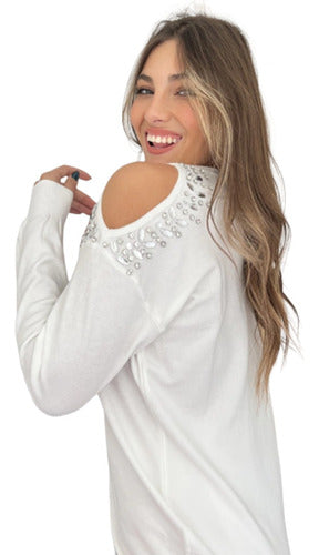 Just Wings Sweater Importado Hombro Descubierto Detalle De Stras Blanco 1