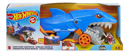 Hot Wheels Shark Trailer Playset - Tow and Transport Cars 5