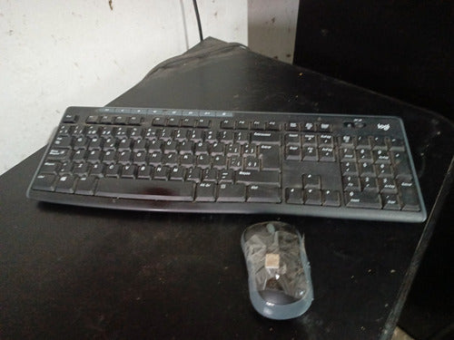 Teclado Y Mouse Inalambricos Marca Logitech 2