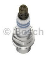 Bosch Spark Plug for Volvo 850/C70/V70/S40/S60/S80/V40/V70/XC70/XC90 1