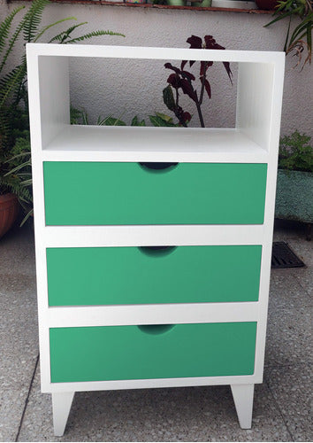 Crecer en Colores Vintage Retro Painted Nightstand 3