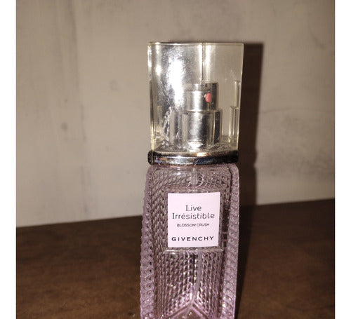 Frasco De Perfume Vacio Givenchy Live Irresistible 30 Ml 0