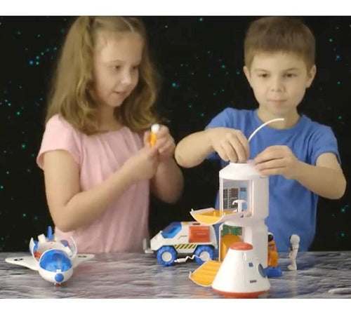 Astro Venture Space Playset with Lights and Sounds 5