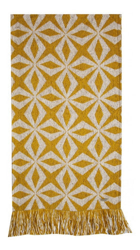 Huitrú Nordic Chenille Table Runner 1.60 x 0.36 m 2