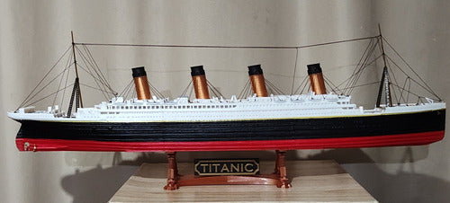 LMA Simulation R.M.S. Titanic Con Base De Exhibición Escala 1:450 (60cm) 2