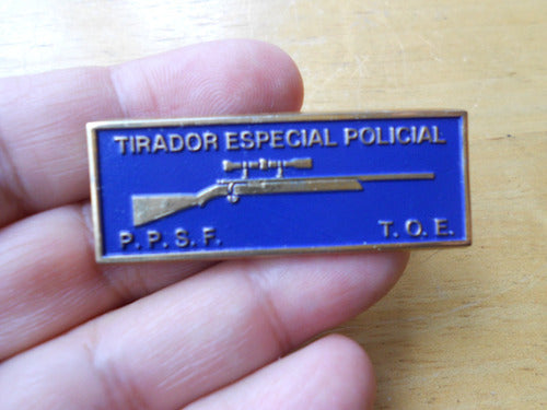 Lucheto Pin Tirador Color Azul Formato Rectangular 0