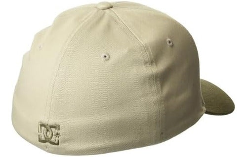 DC Gorra Hombre Star Seasonal Flexfit Curve Brim Hat, Plaza 1