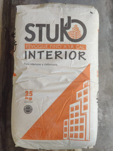 Stuko Revoque Fino A La Cal Interior X 25kg -bolsas Cerradas 1