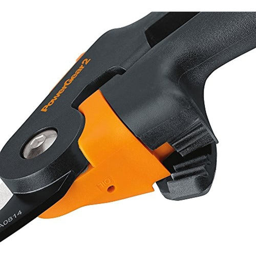 Fiskars PowerGear2 Pruner 2