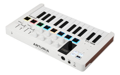 Arturia MiniLab 3 Mini Híbrido Controller 1