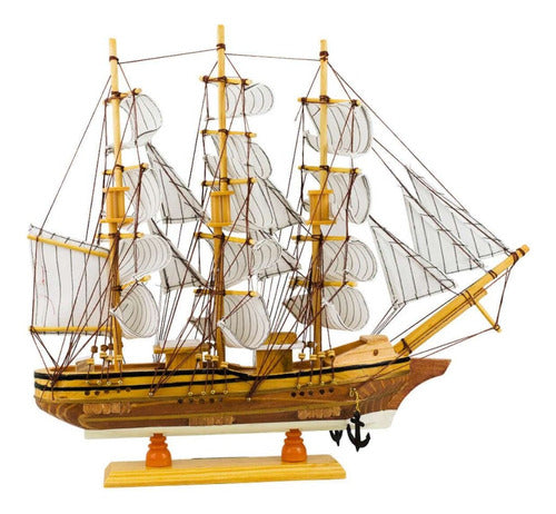 Miniatura Barco Navio Veleiro Madeira Casco Marrom Base Bran 2