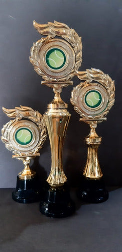 Terna Trofeo Plástico Tenis Pelota 32-25-18cm Souvenir 2