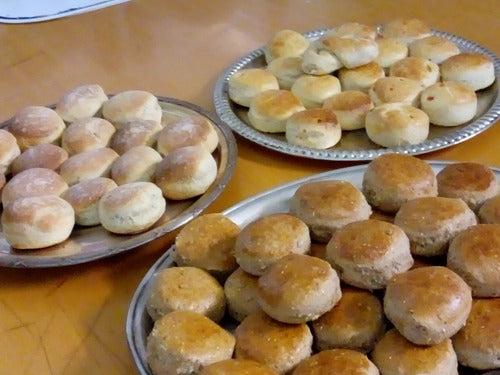 Maruja y Carolina 100 Vegetarian Sandwiches with Homemade Bread + Seeds 0