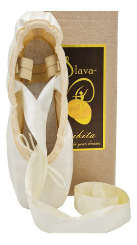 Soko Ballet Pointe Shoes and High Leg Warmers 1