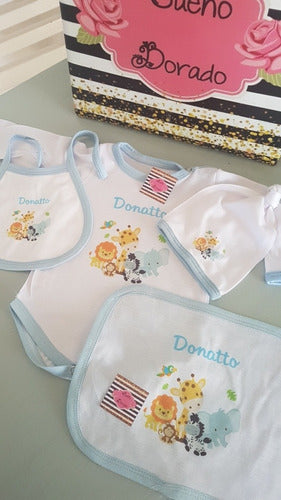 Sueño Dorado Personalized Baby Set - Birth, Bodysuit, Bib, Cap 1