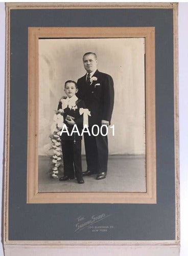 Antigua Foto Padre E Hijo. The Sabatini Studio. New York 0