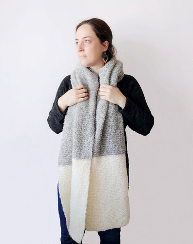 Tricotazo Thick Scarf Unisex Handwoven Gray and Cream 3