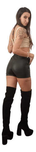 Novus Short Engomado Negro Mujer 6