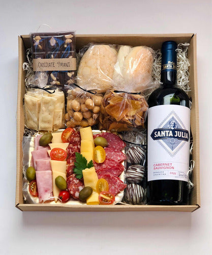 Dulces Chinitas Premium Snack Box for Father's Day 0