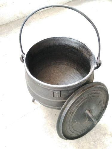 Cast Iron Cauldron Pot 10 Lts 2