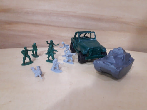 Combat Set 8 Plastic Soldiers with Tank and Jeep DC283 1