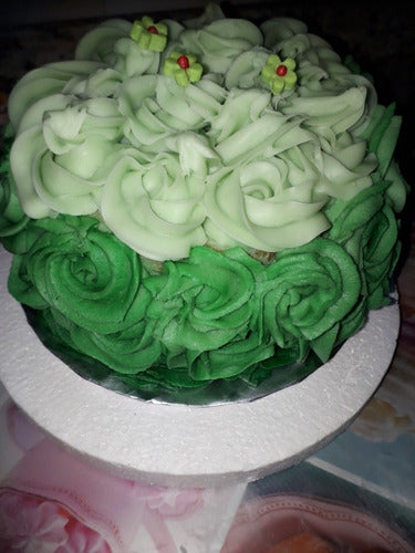 Decorated Cake with Roses in Buttercream or Chocolate Mix 4