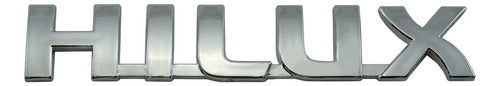 Insignia Emblema Trasero Toyota Hilux 2005 - 2015 ( Hilux ) 1