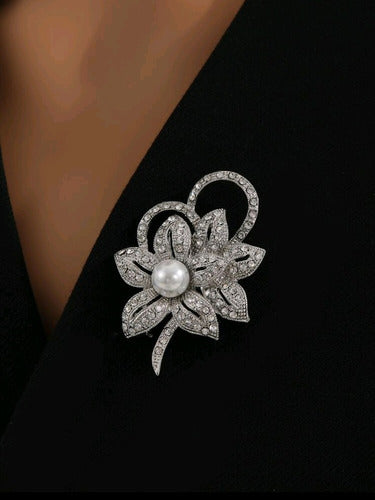 Schein Silver-Plated Bijou Brooch with Clear Crystals, Flower Shape 3