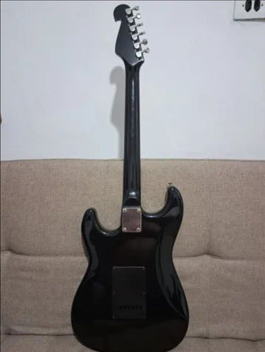 Guitarra Shelter California Falcon 1