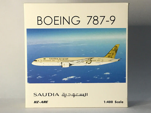 Saudia Boeing 787-9 Dreamliner 1:400 Scale Model Plane 9